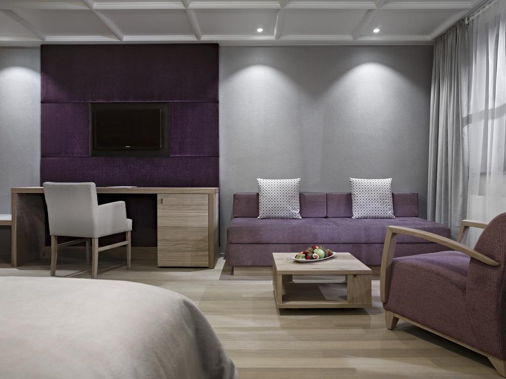Schwarzer Adler Kitzbuehel - Adults Only Hotel Room photo